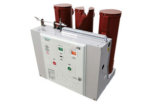 vs1戶內真空斷路器具備滅弧電壓低、滅弧能力強、分斷速度快、開斷容量大、使用期長、適應頻繁操作等特性，在供電系統中逐漸替代了其他類型開關，獲得了普遍的運用。但真空斷路器在開斷過程中會形成過電壓，若在運作中錯誤操作，也會導致斷路器發生爆炸等事故，給生產安全帶來重大影響。因而需根據過電壓的類型采取相應的措施，以降低過電壓的形成和減少過電壓的數值，除真空斷路器生產制造工藝層面的問題外，能夠加裝保護器以更改負荷參數，進而達到目地。